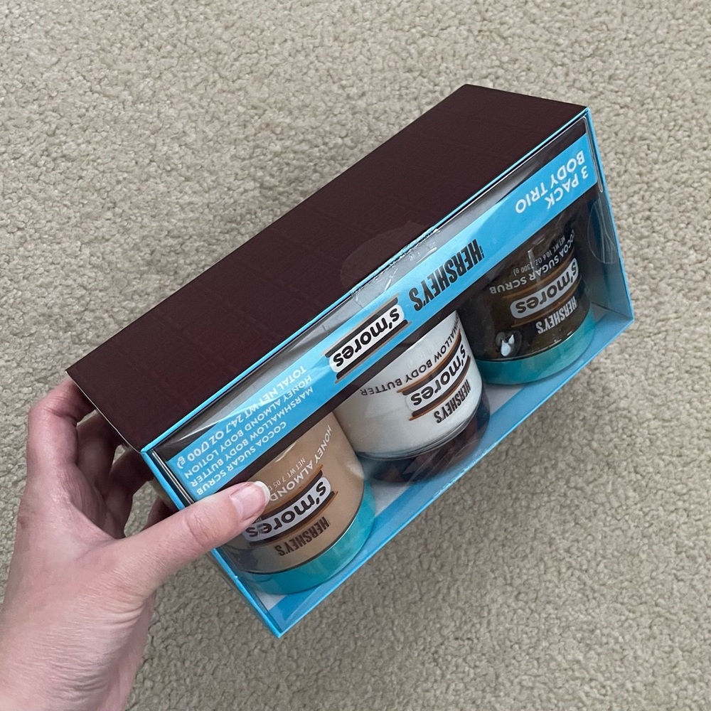 Hershey’s S’mores 3-Pack Body Trio (Sugar Scrub, Body Butter, Body Lotion) - Picture 11 of 16
